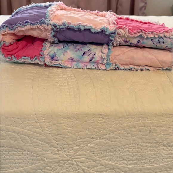 NEW Handmade Patchwork Rag Quilt for Baby, Shower Gift Idea, size approx 29”x39” - Picture 8 of 9